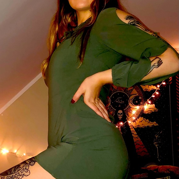 Stretchy Romper - Picture 2 of 4